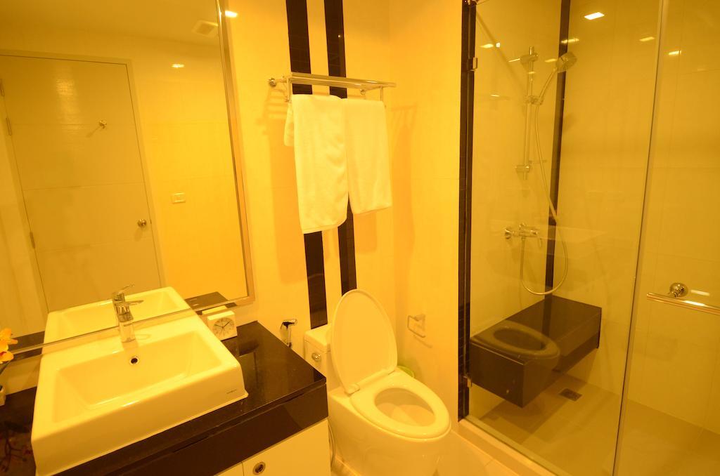 Beverly 33 By Aspira Bangkok Extérieur photo