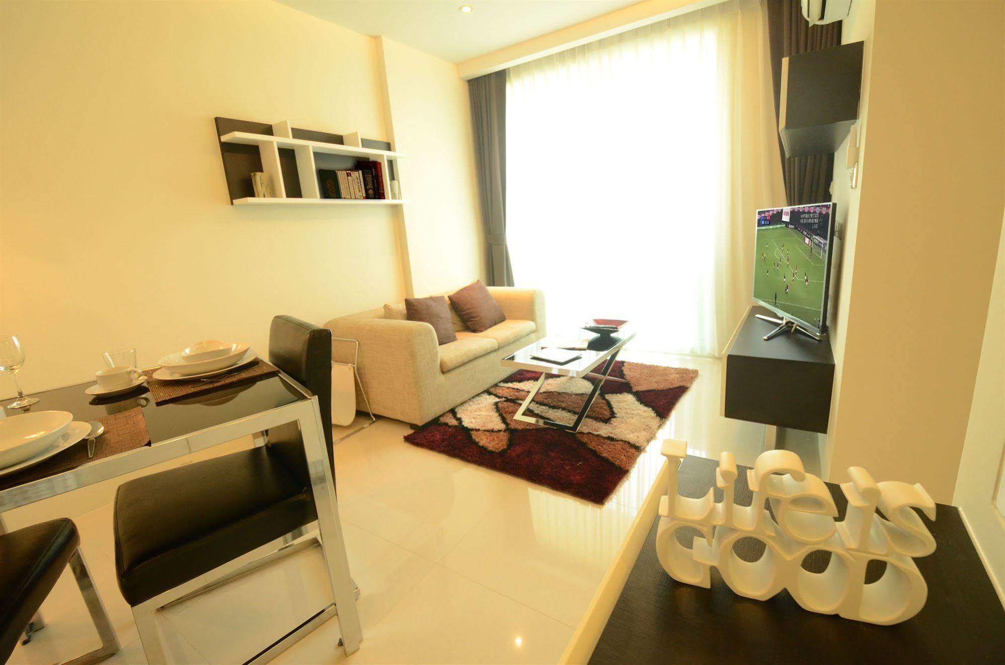 Beverly 33 By Aspira Bangkok Extérieur photo