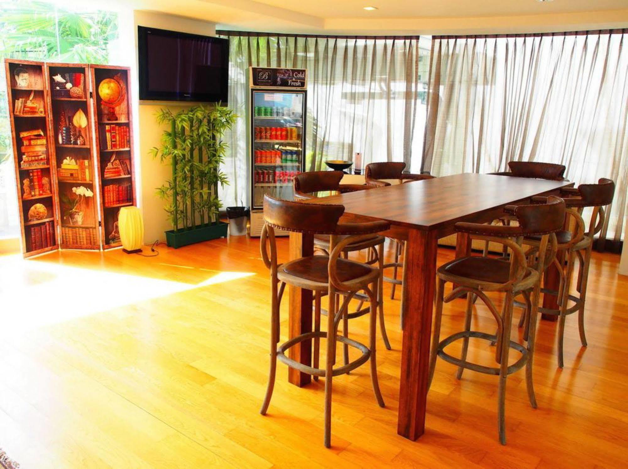 Beverly 33 By Aspira Bangkok Extérieur photo