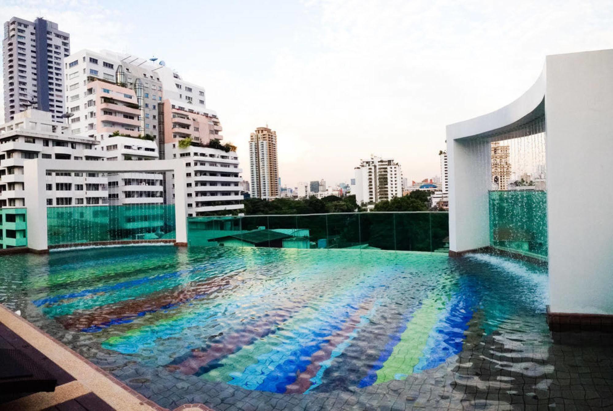 Beverly 33 By Aspira Bangkok Extérieur photo