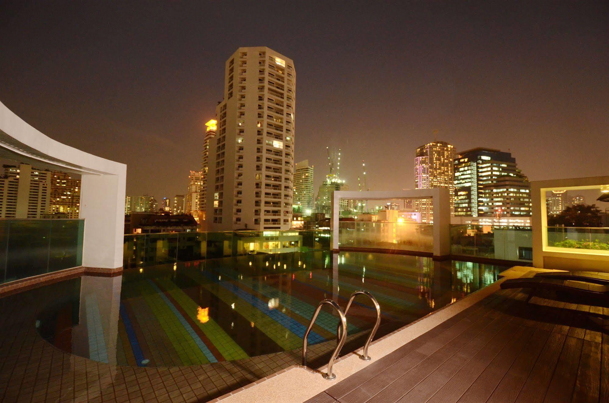 Beverly 33 By Aspira Bangkok Extérieur photo