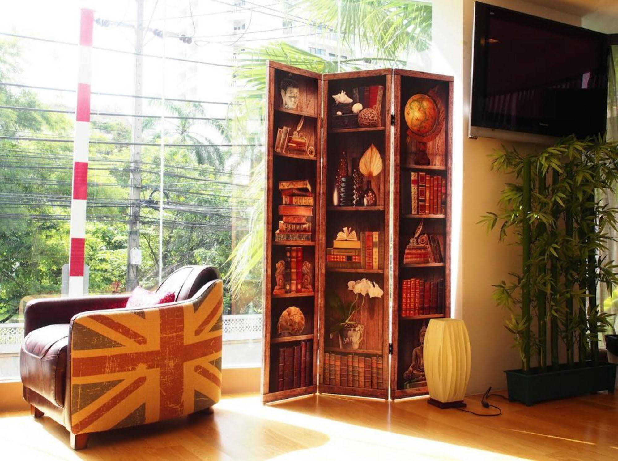 Beverly 33 By Aspira Bangkok Extérieur photo